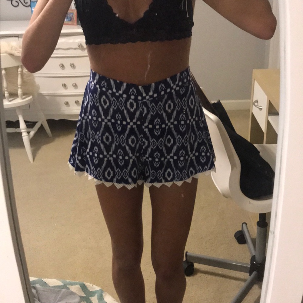 Blue patterned fashion shorts